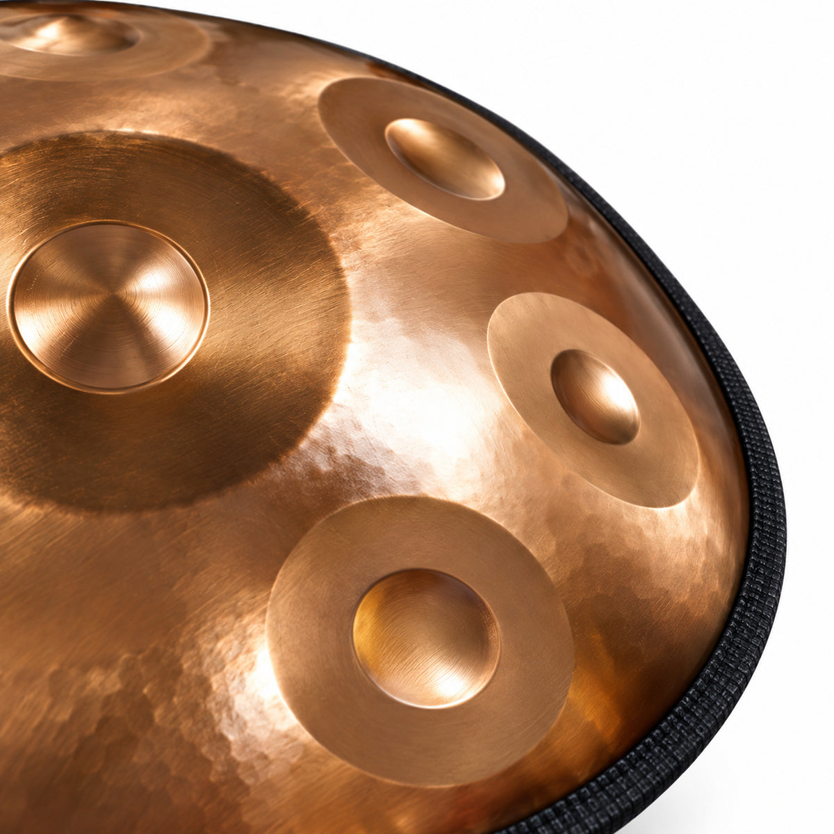 Handpan doré Serenya 22 pouces 9 notes — détail des zones tonales